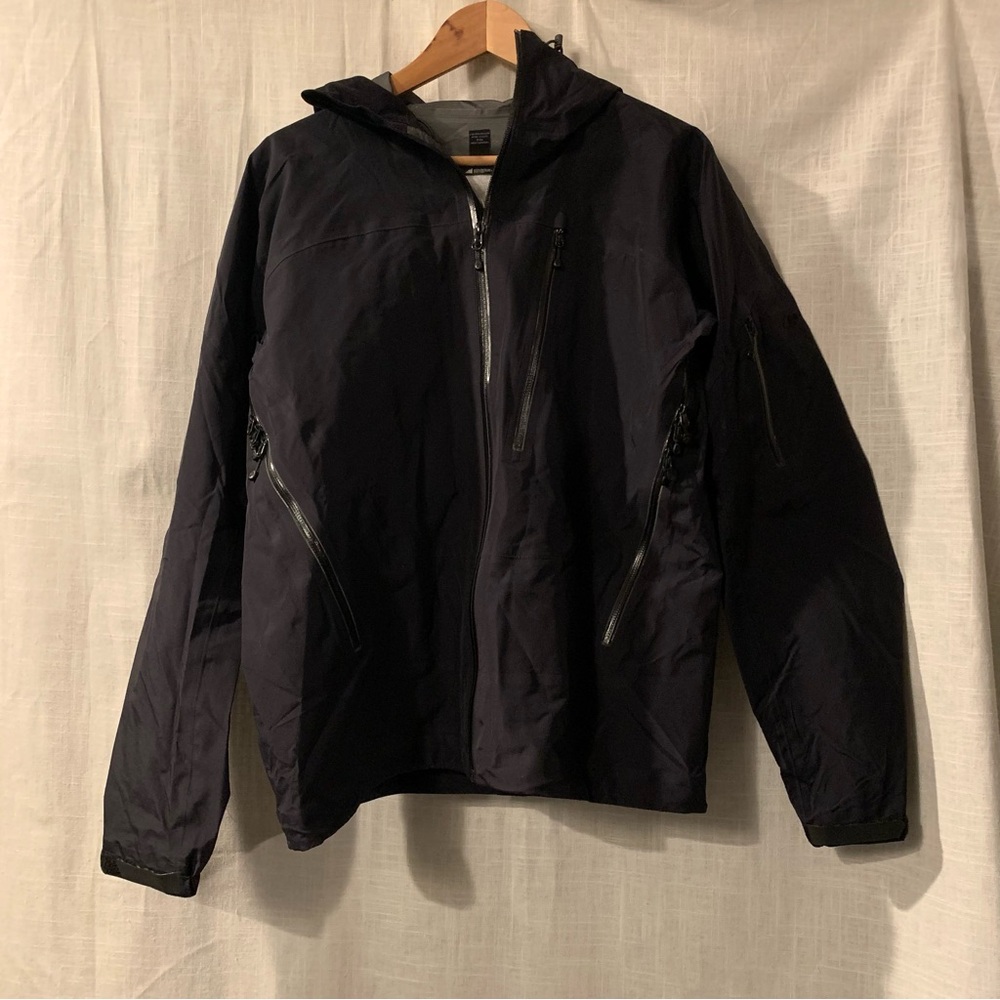 Mountain Hardware Jacket - image 1